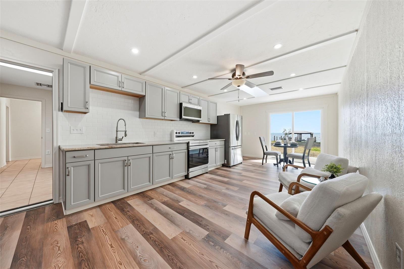 WESTERN SHORES - Residential