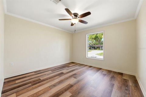 Tiny photo for 33942 Linda Lane, Leesburg, FL 34788 (MLS # G5110035)