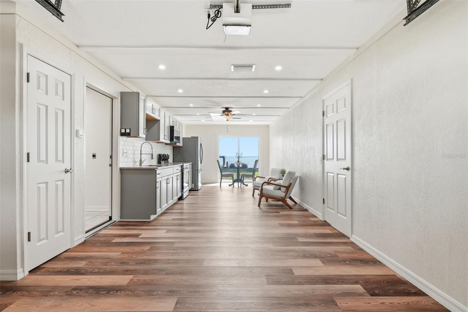 WESTERN SHORES - Residential