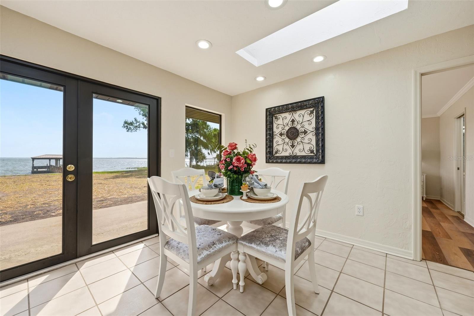 WESTERN SHORES - Residential