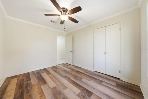 Tiny photo for 33942 Linda Lane, Leesburg, FL 34788 (MLS # G5110035)