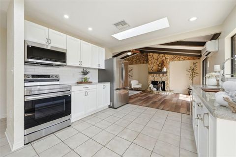 Tiny photo for 33942 Linda Lane, Leesburg, FL 34788 (MLS # G5110035)