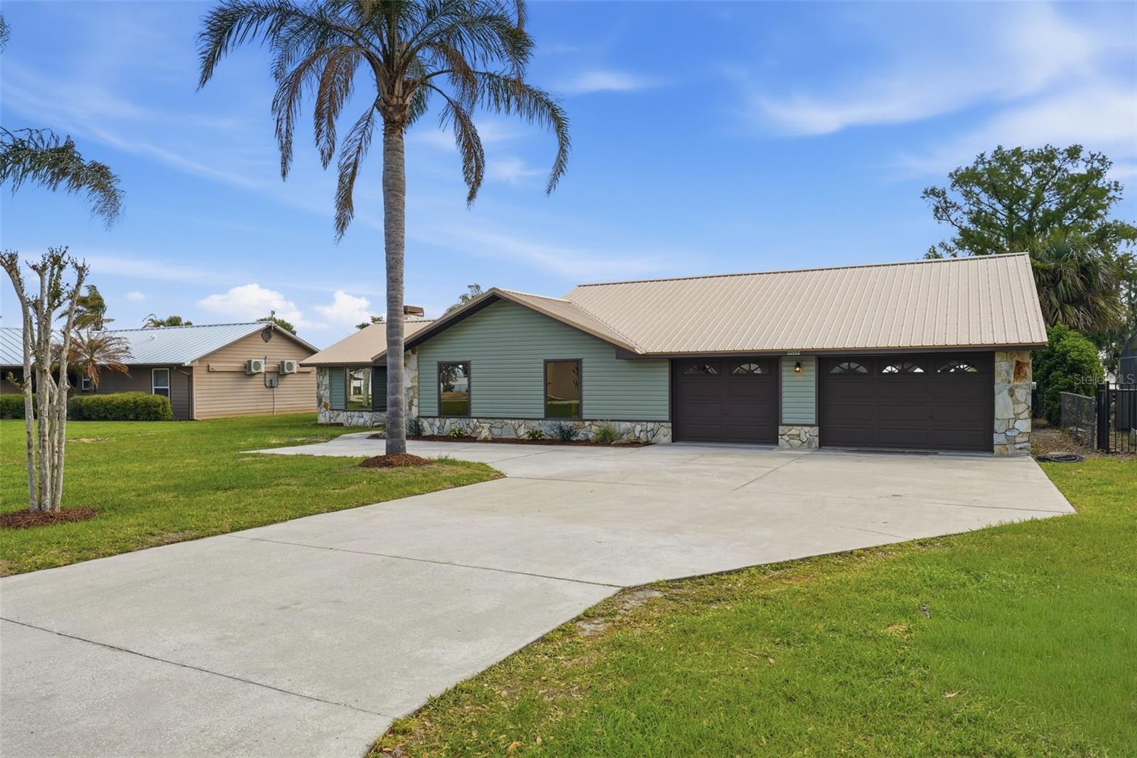 WESTERN SHORES - Residential