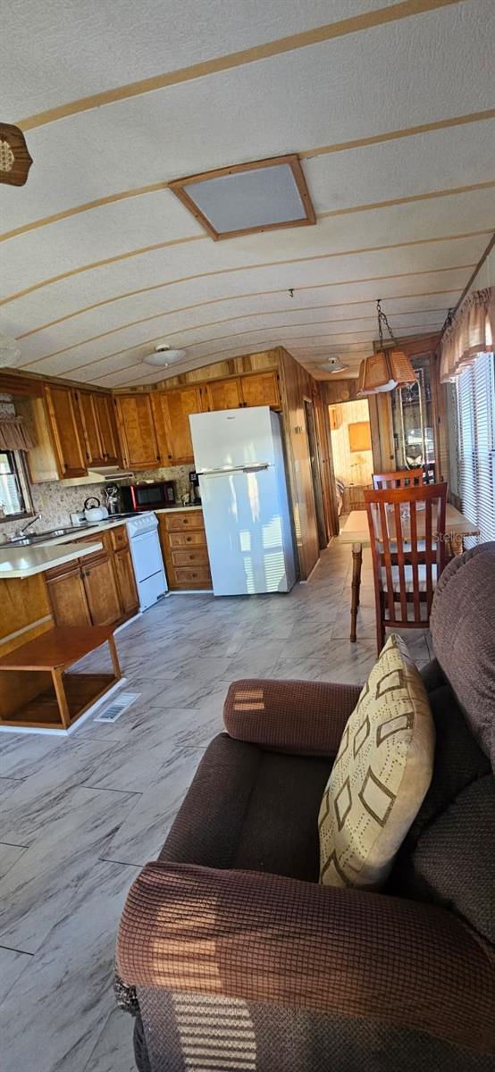 TAMPA-TARPON SPRINGS LAND CO - Residential