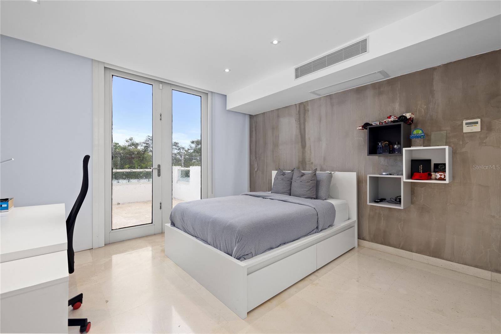 LA VILLA DE TORRIMAR - Residential