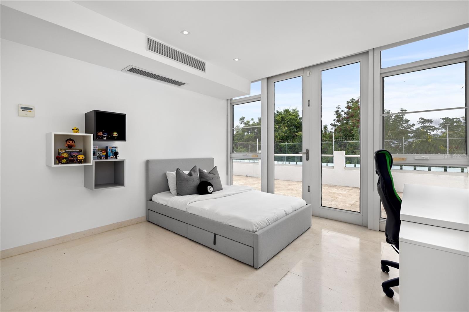 LA VILLA DE TORRIMAR - Residential