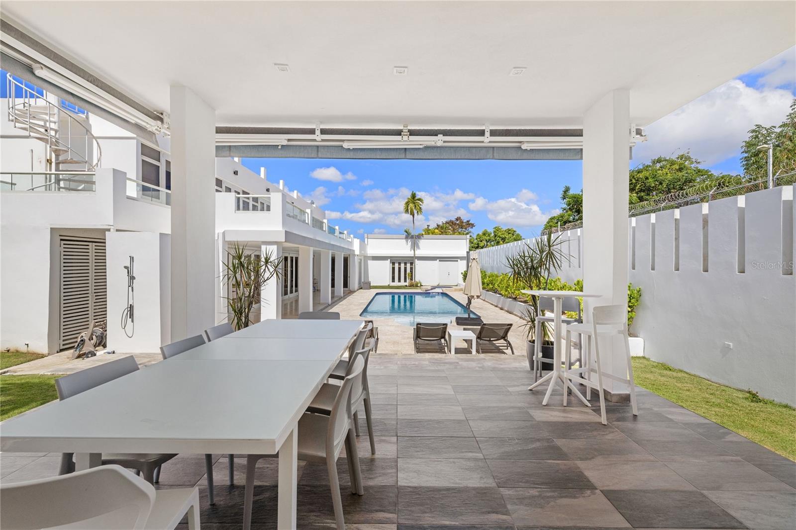 LA VILLA DE TORRIMAR - Residential