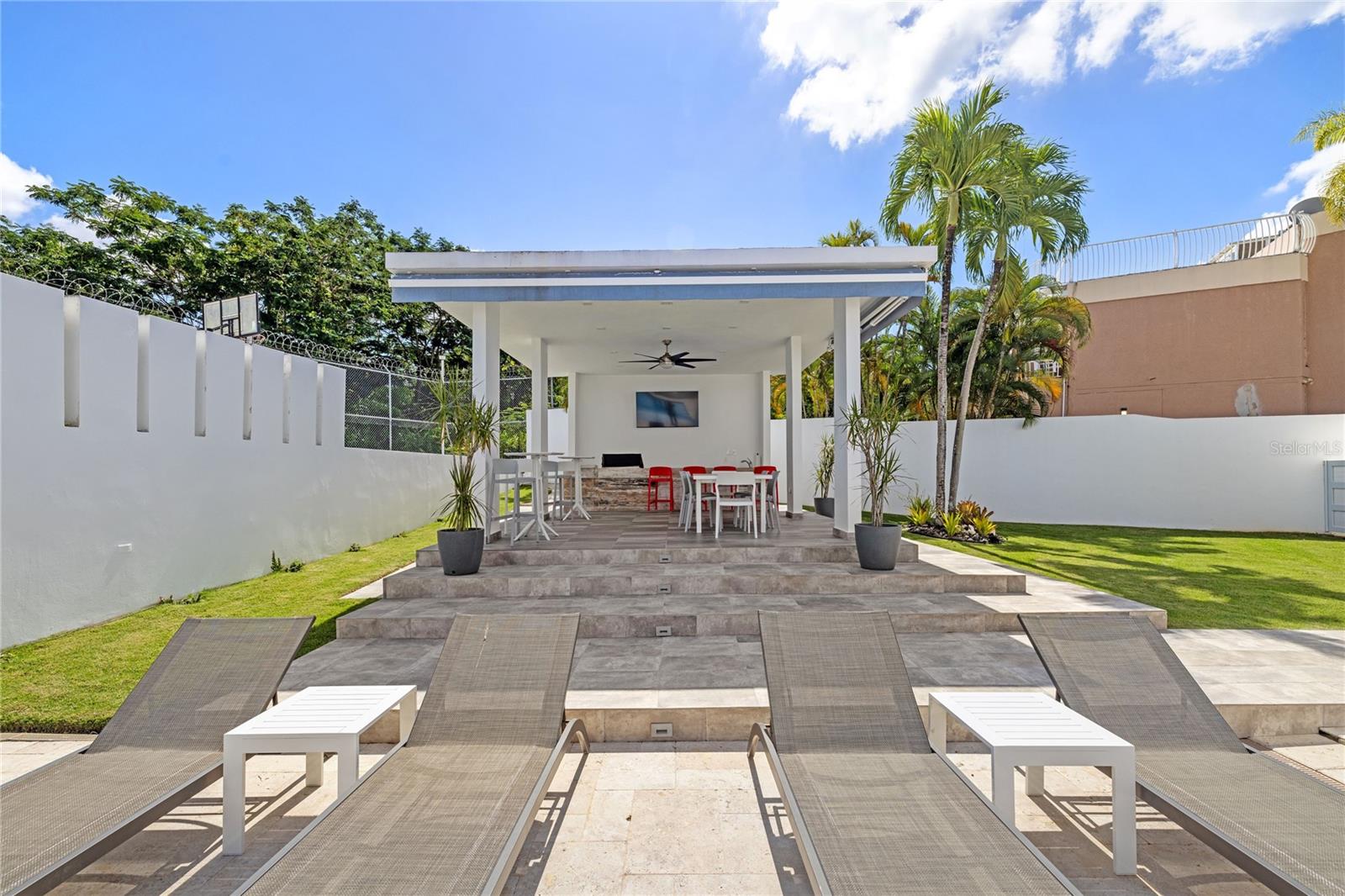 LA VILLA DE TORRIMAR - Residential