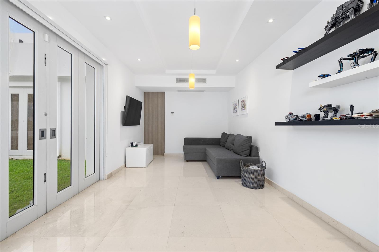 LA VILLA DE TORRIMAR - Residential