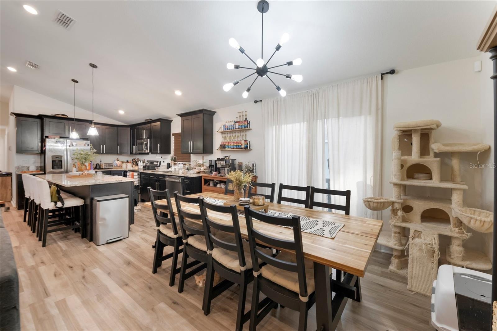 MADISON PARK - Residential Lease