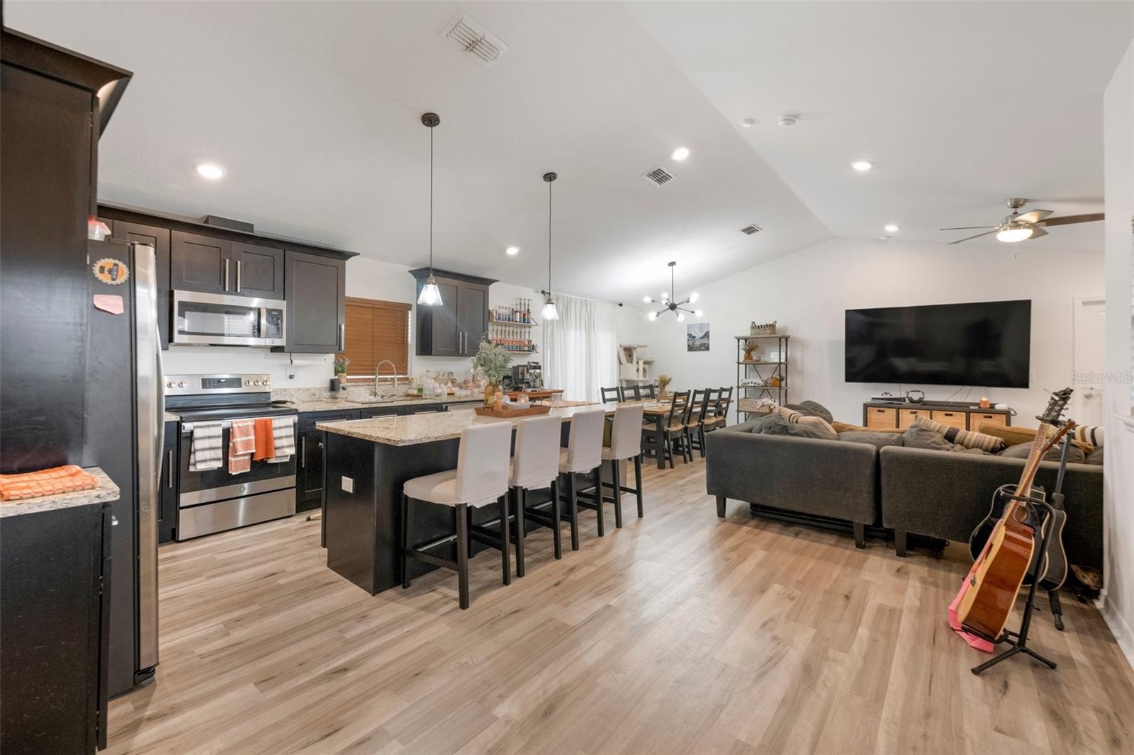 MADISON PARK - Residential Lease
