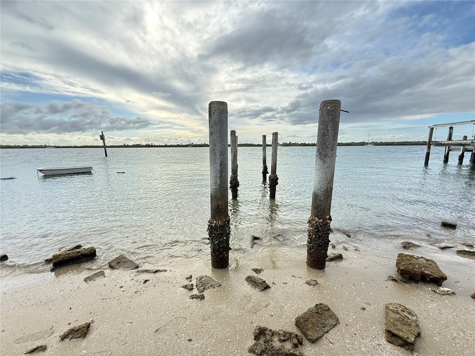 ORLANDO BEACH - Land