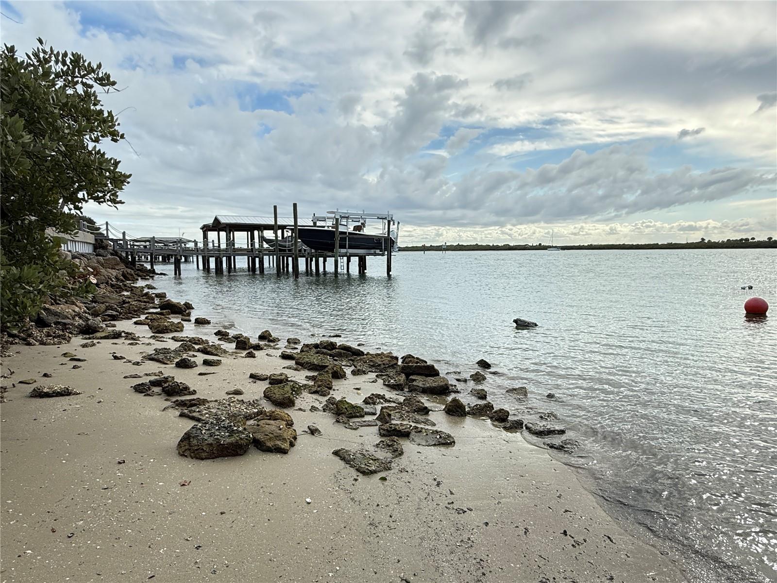ORLANDO BEACH - Land