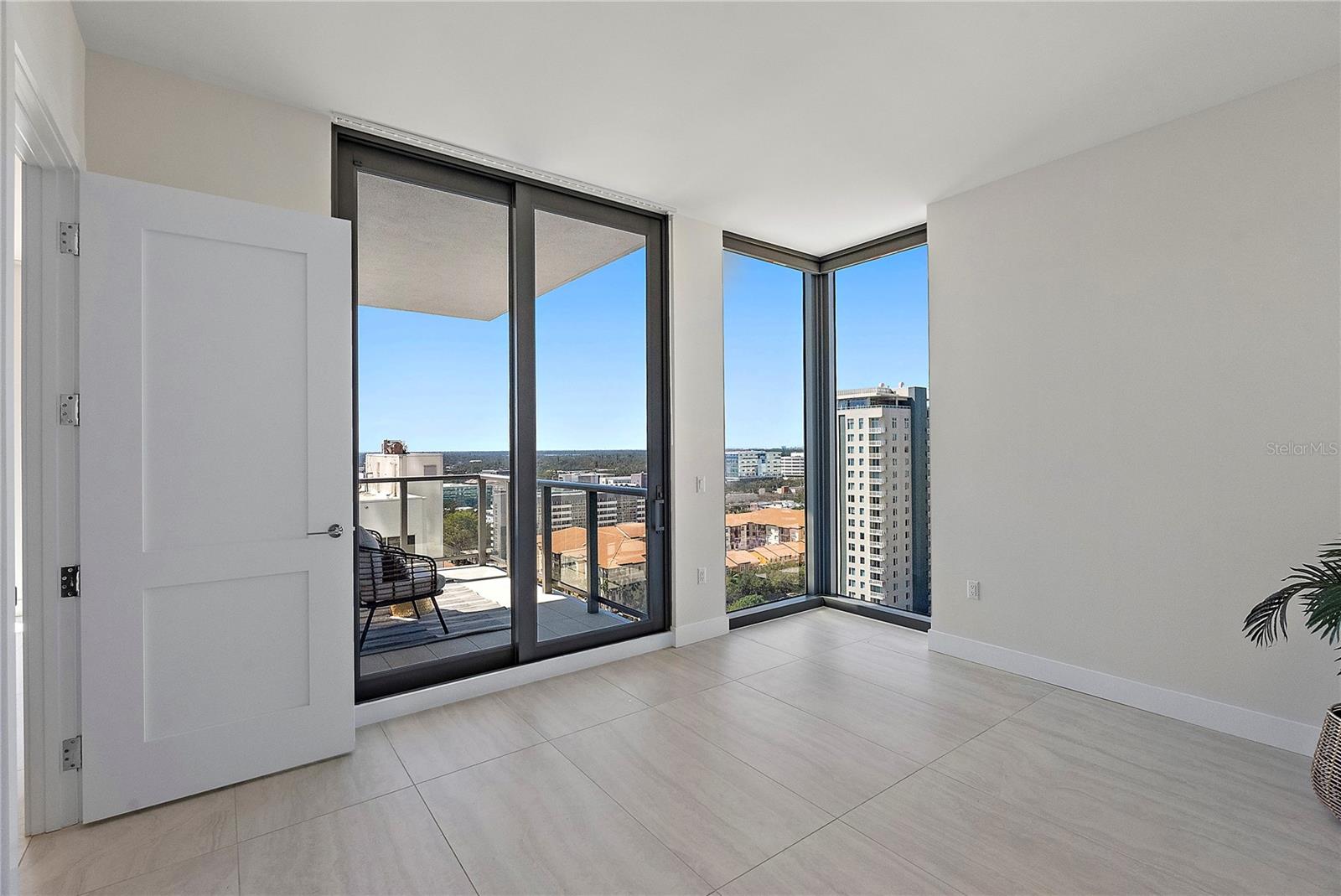 SALTAIRE CONDO - Residential