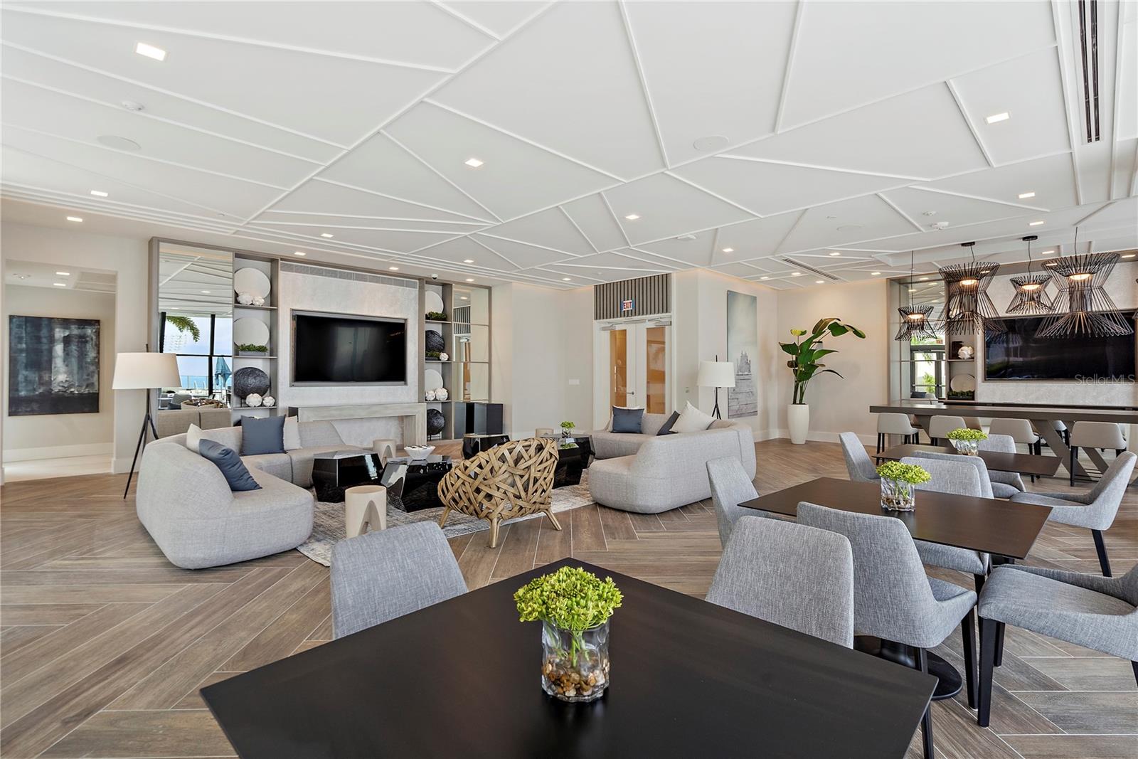 SALTAIRE CONDO - Residential