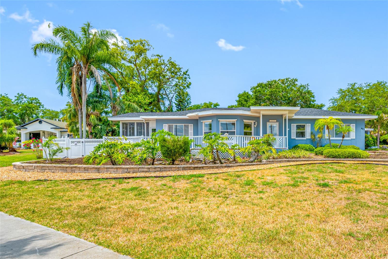 401 WHITCOMB BOULEVARD