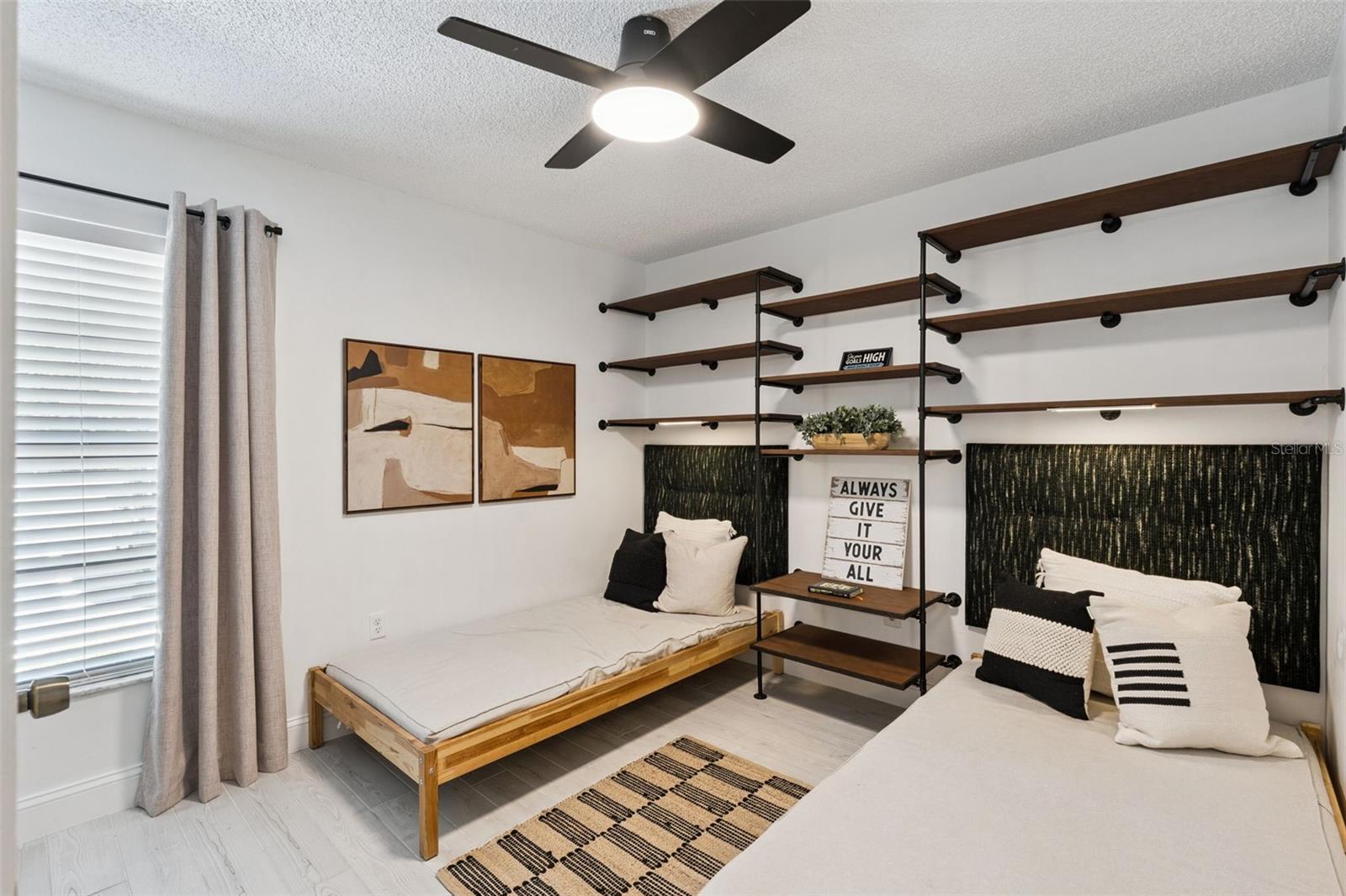 2912 PRINCE OAK COURT