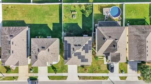 A home in AUBURNDALE