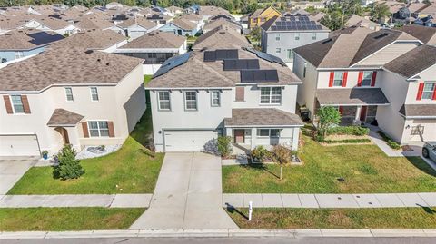 A home in AUBURNDALE