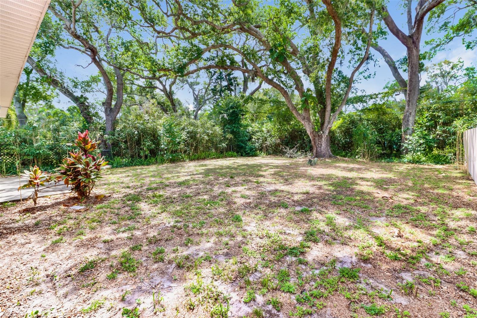 TRANQUIL OAKS - Residential