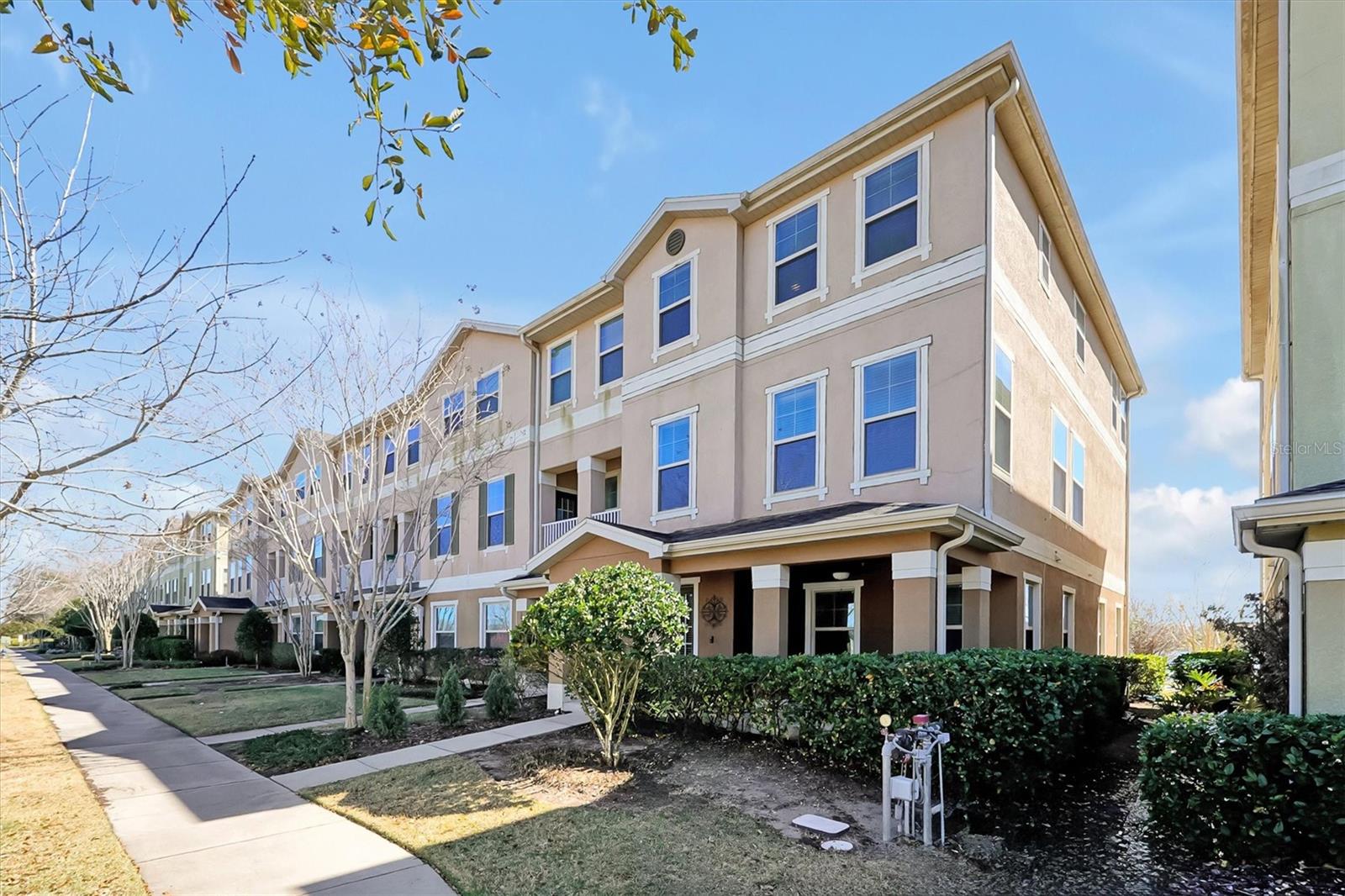 Casas a venda 1 - Jen Dantas 10522 GREEN IVY LANE