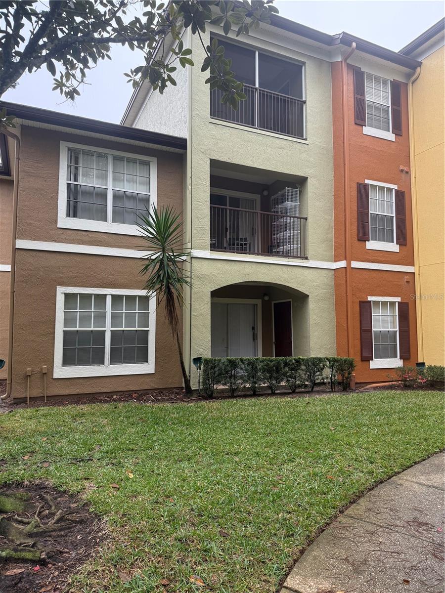 CREST/WATERFORD LAKES - Residential