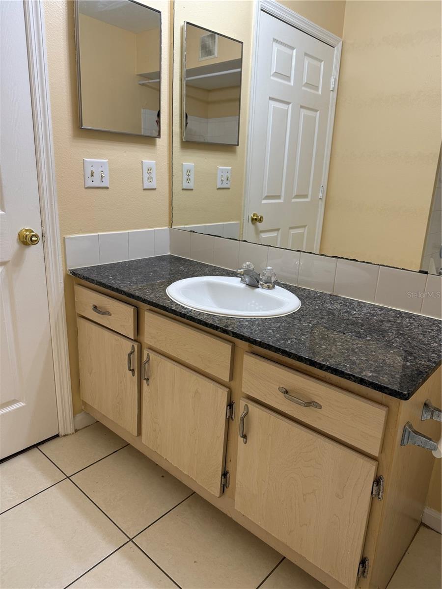 CREST/WATERFORD LAKES - Residential