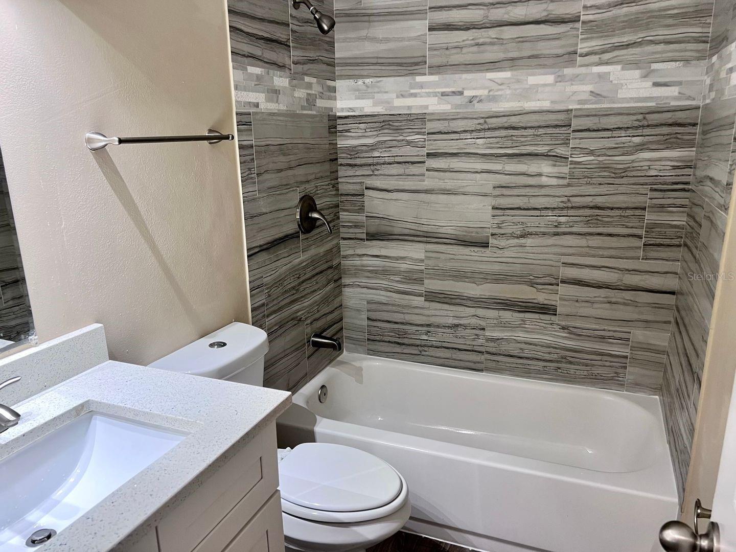 WINDTREE GARDENS CONDO PH 05 - Residential Lease