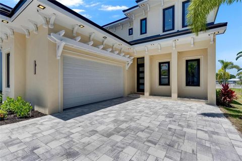 Photo of 6522 Simone Shores Circle, Apollo Beach, FL 33572 (MLS # TB8389832)