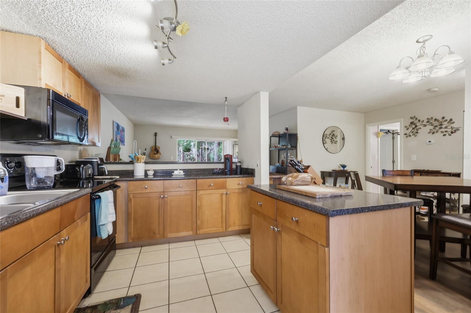 1810 NW 23RD BOULEVARD Bldg 5, 211