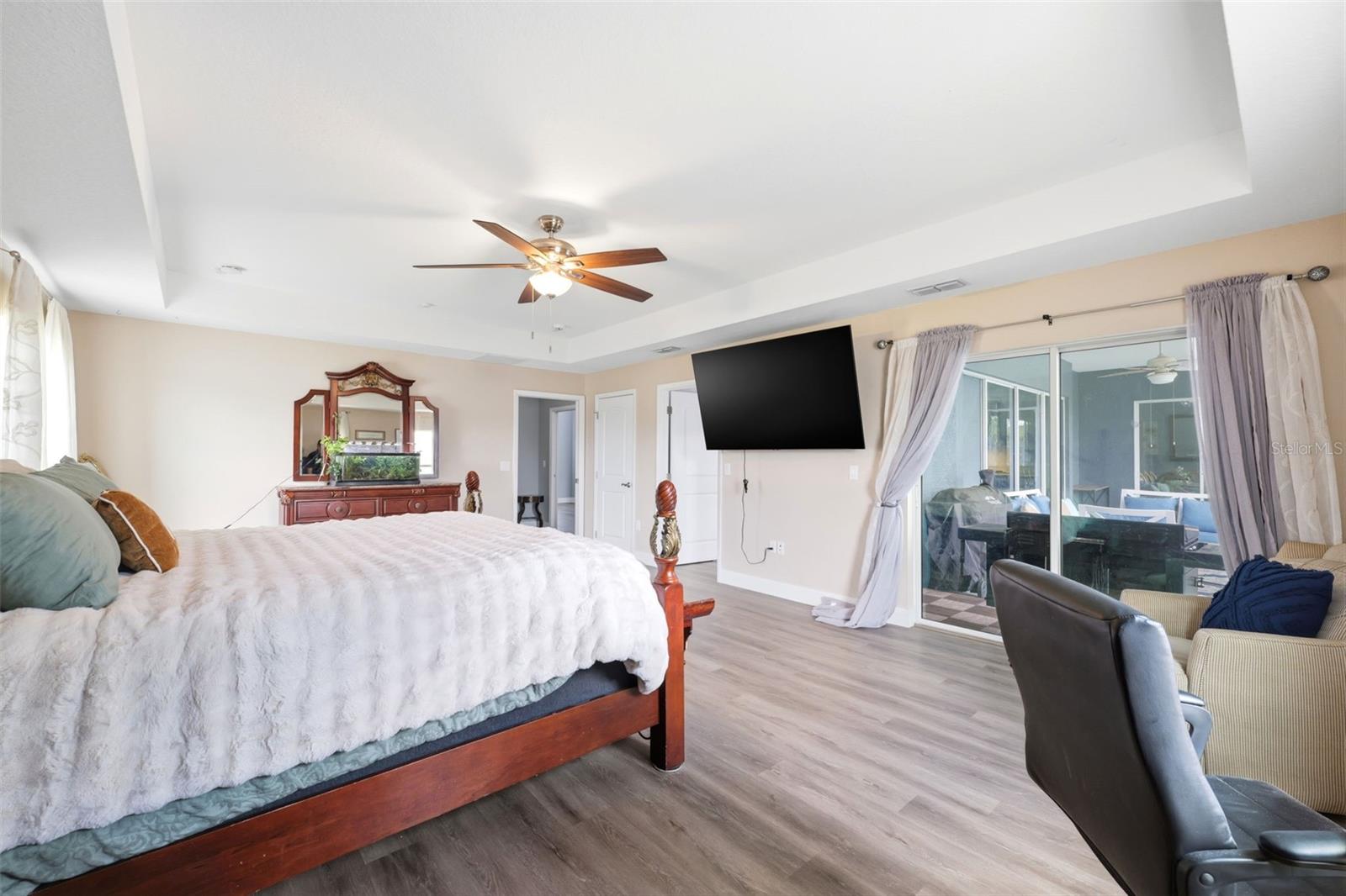 SILVER MDWS NORTH - Residential