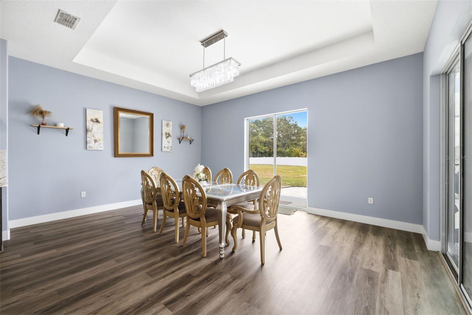 SILVER MDWS NORTH - Residential