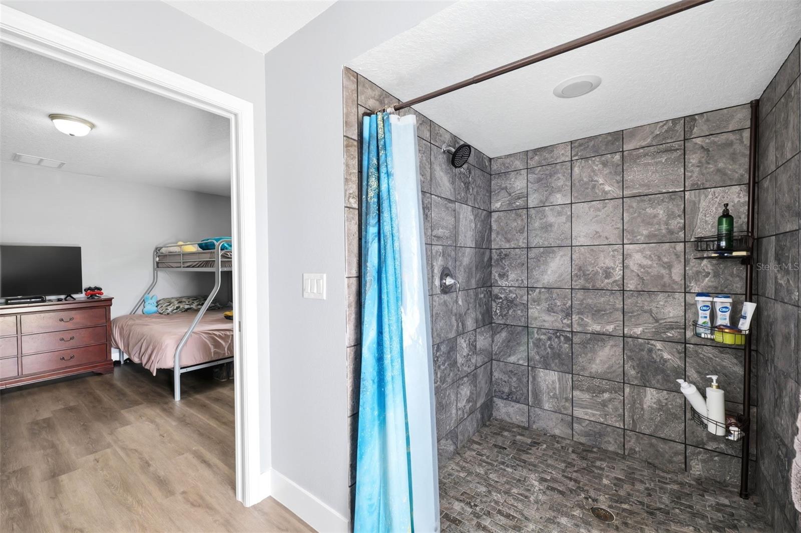 SILVER MDWS NORTH - Residential