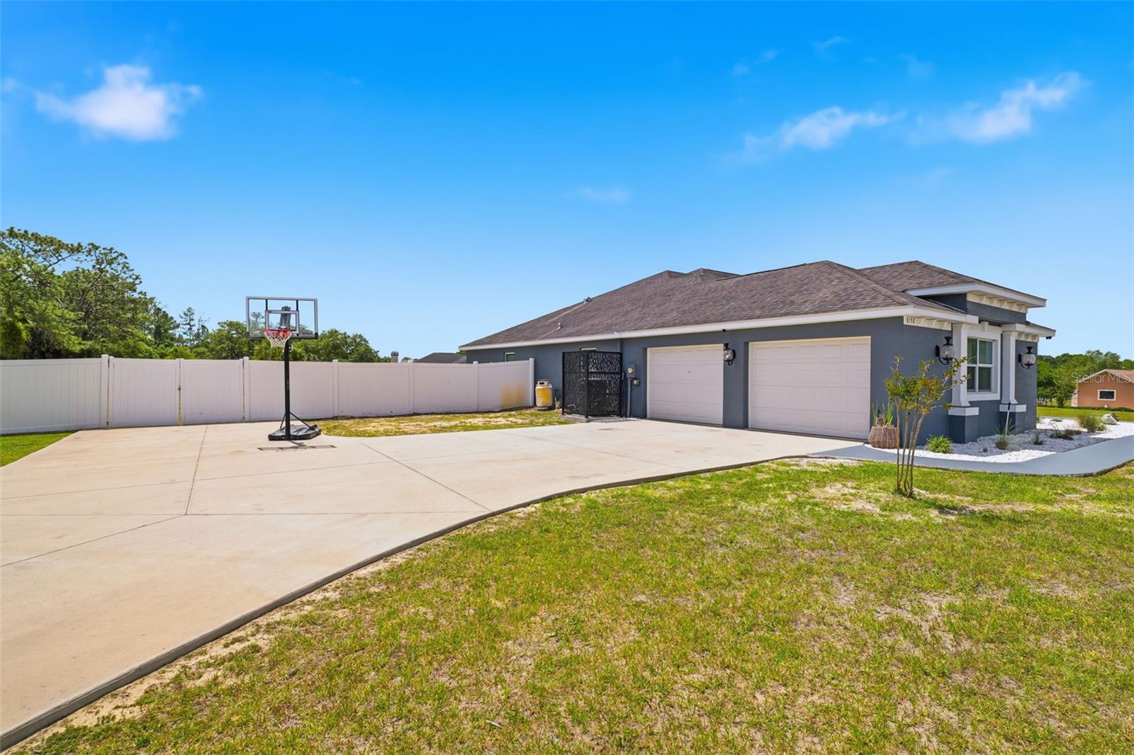 SILVER MDWS NORTH - Residential