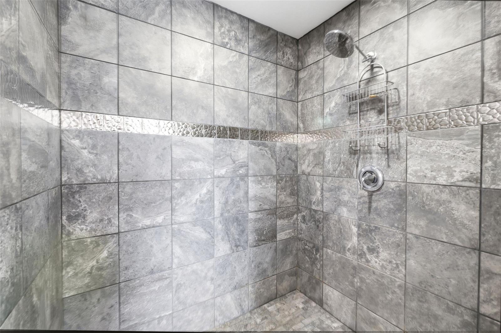 SILVER MDWS NORTH - Residential