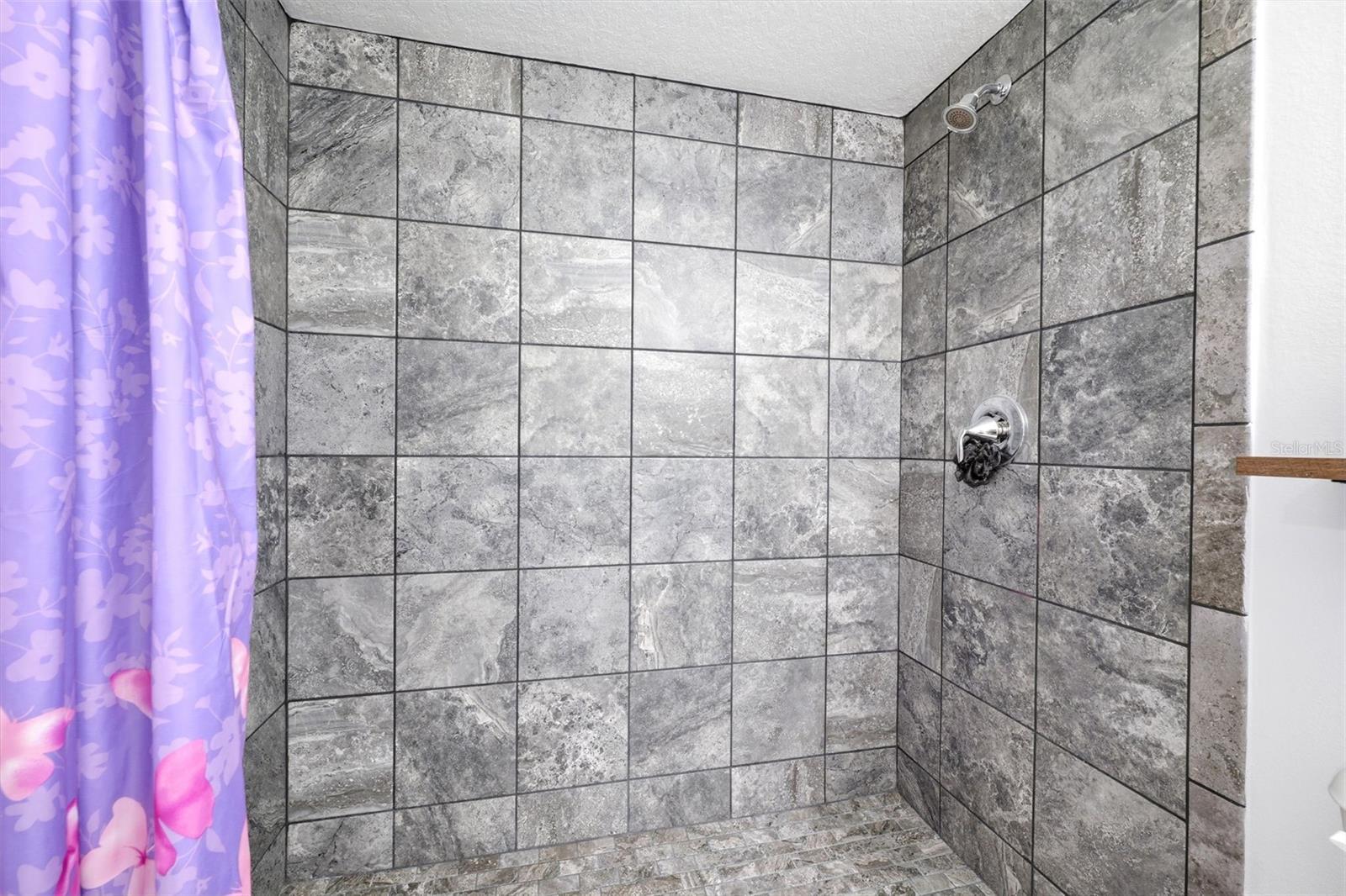 SILVER MDWS NORTH - Residential