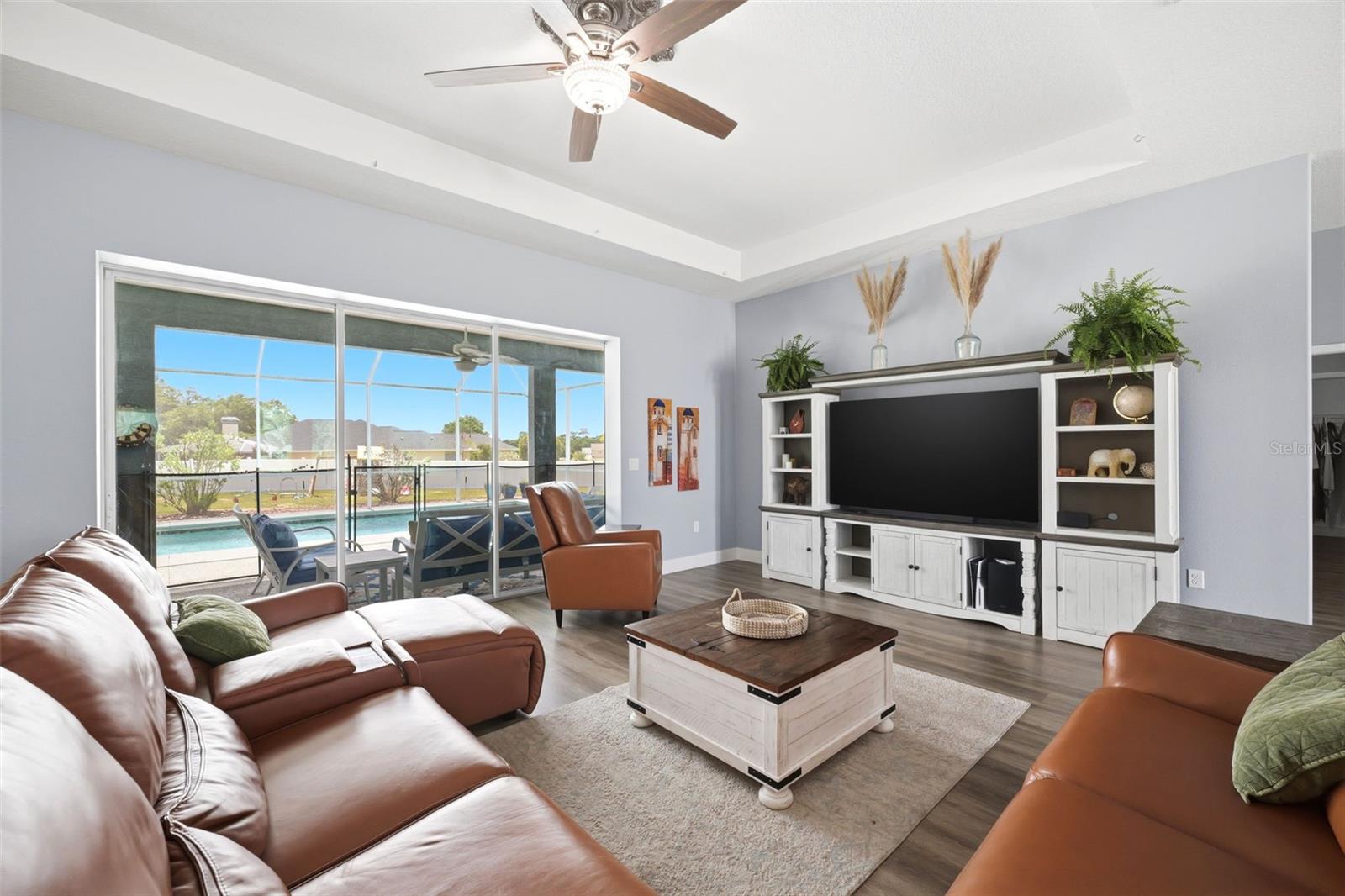 SILVER MDWS NORTH - Residential