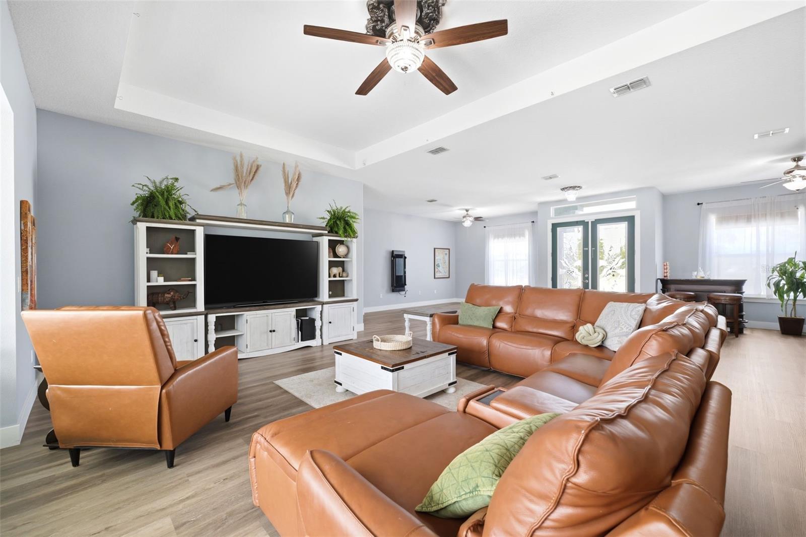 SILVER MDWS NORTH - Residential