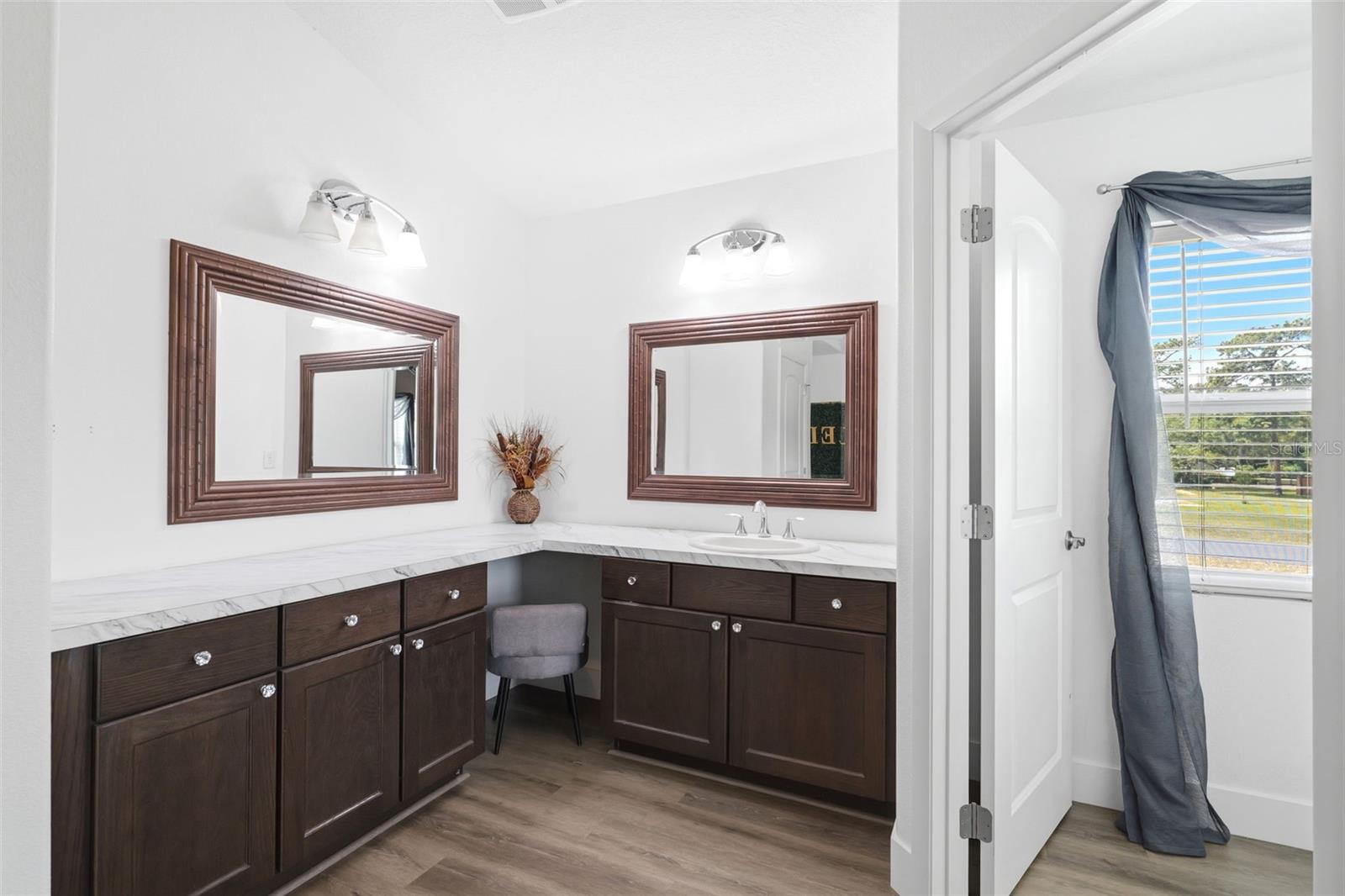 SILVER MDWS NORTH - Residential