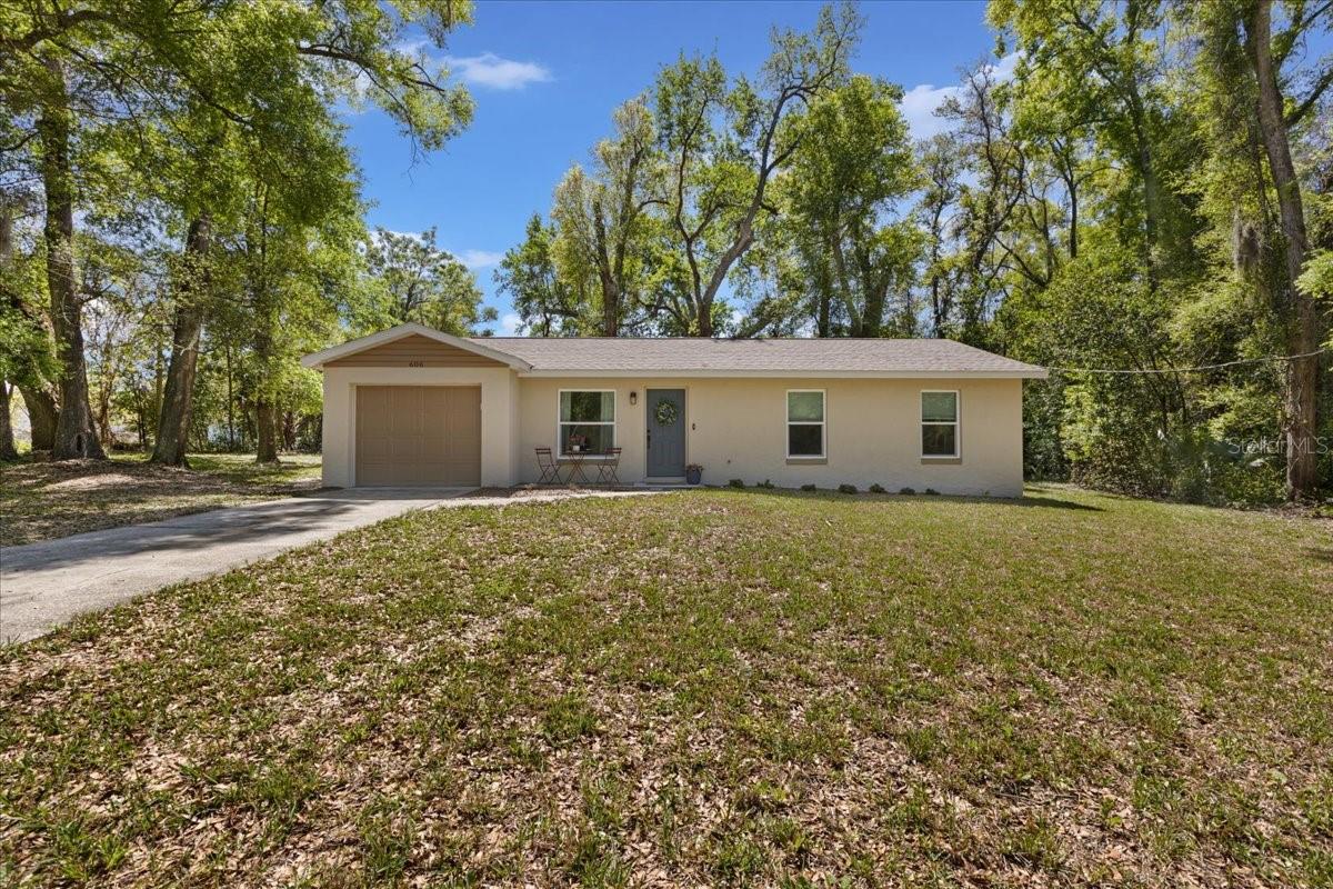 MEADOWLAWN ADD - Residential