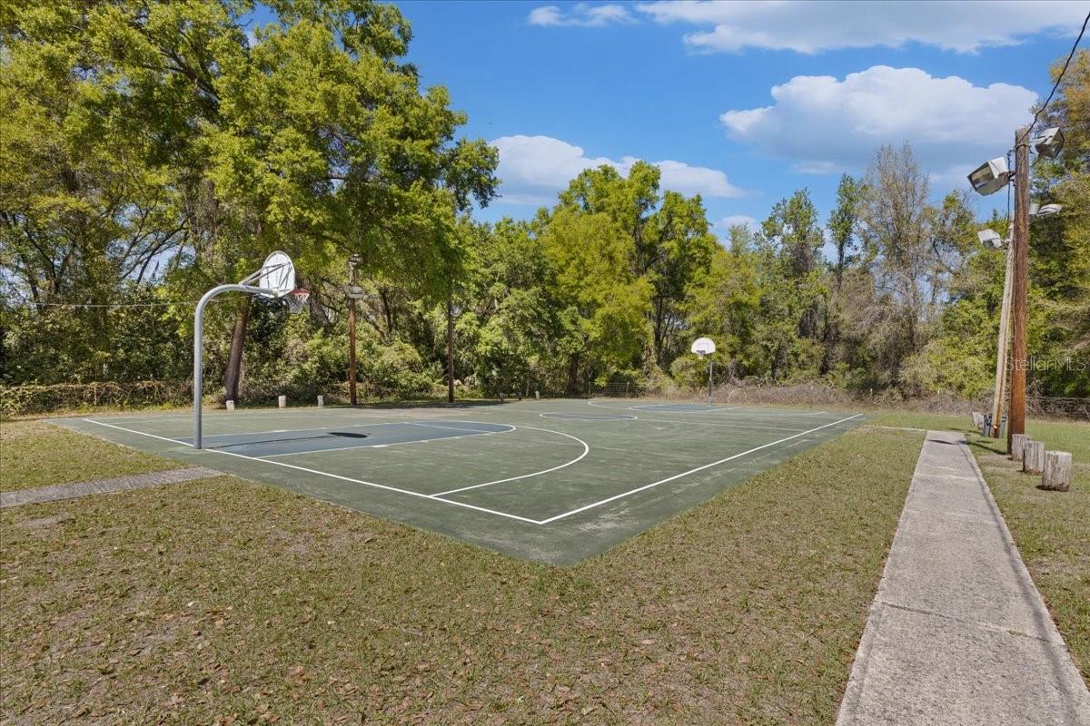 MEADOWLAWN ADD - Residential