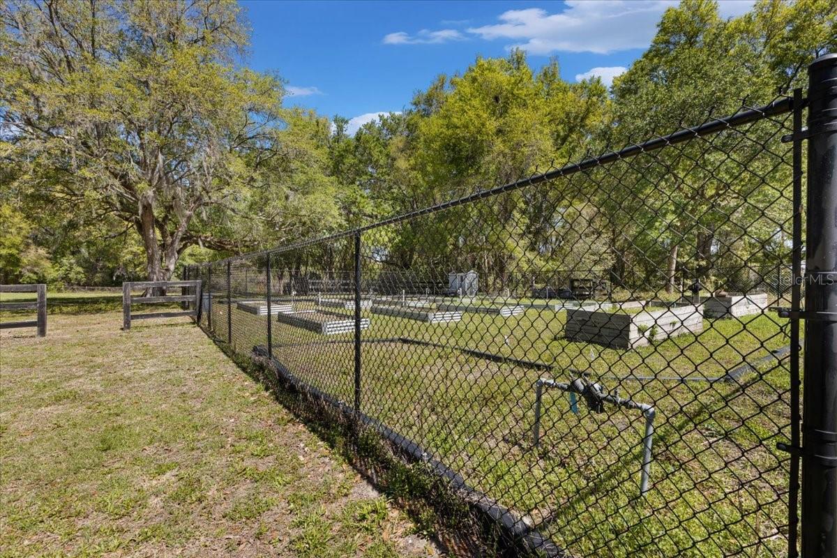 MEADOWLAWN ADD - Residential