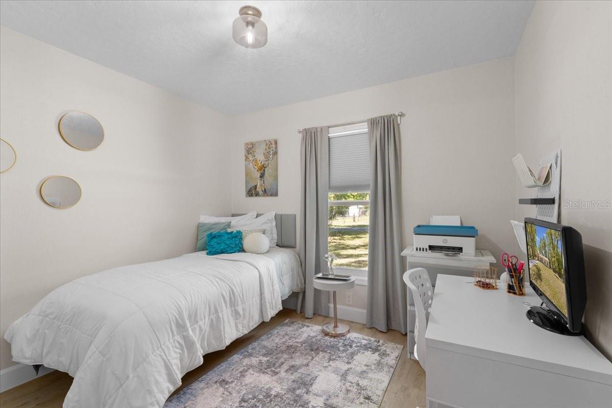 MEADOWLAWN ADD - Residential