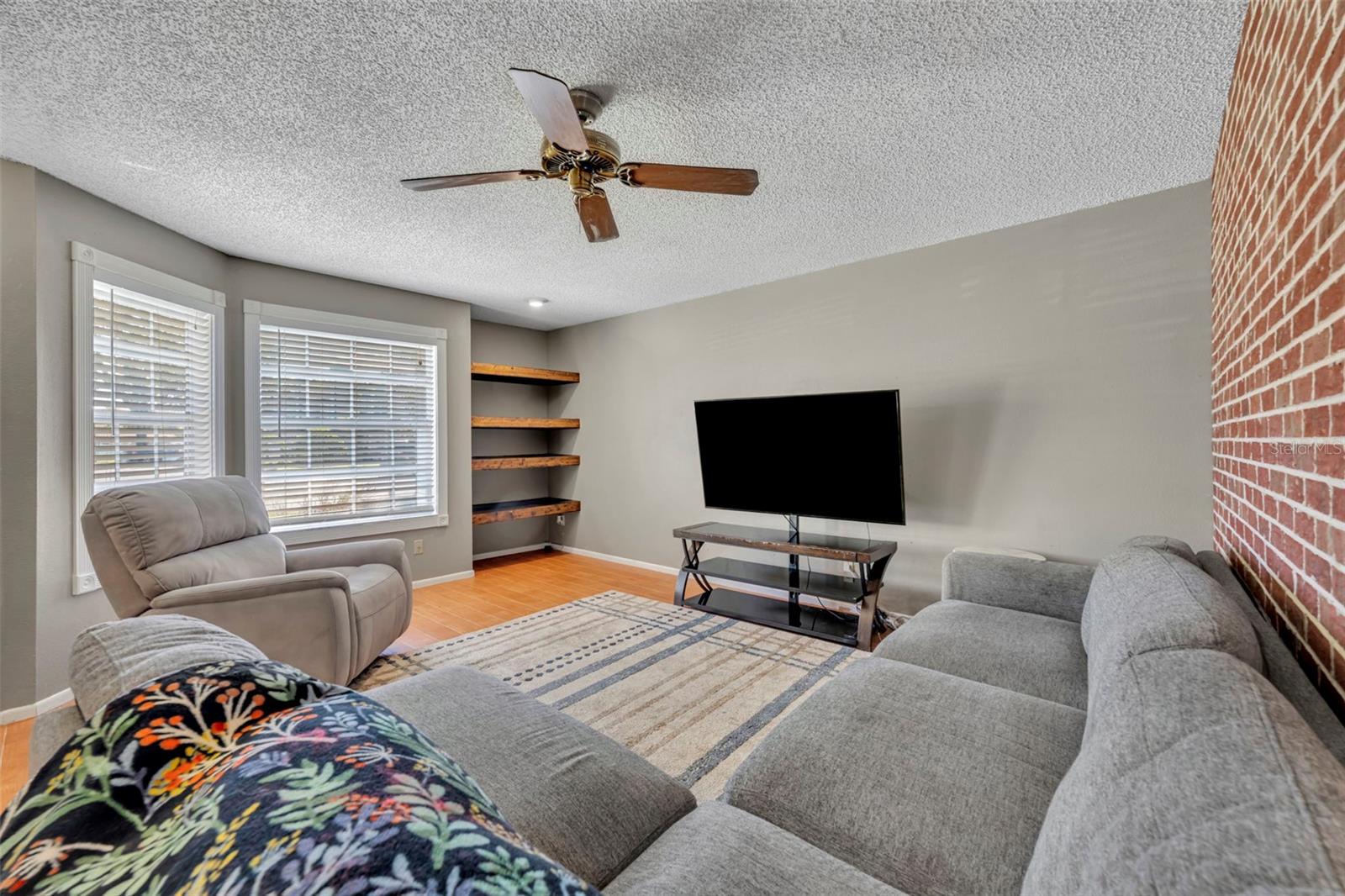 WEKIVA RESERVE UNIT 3 - Residential