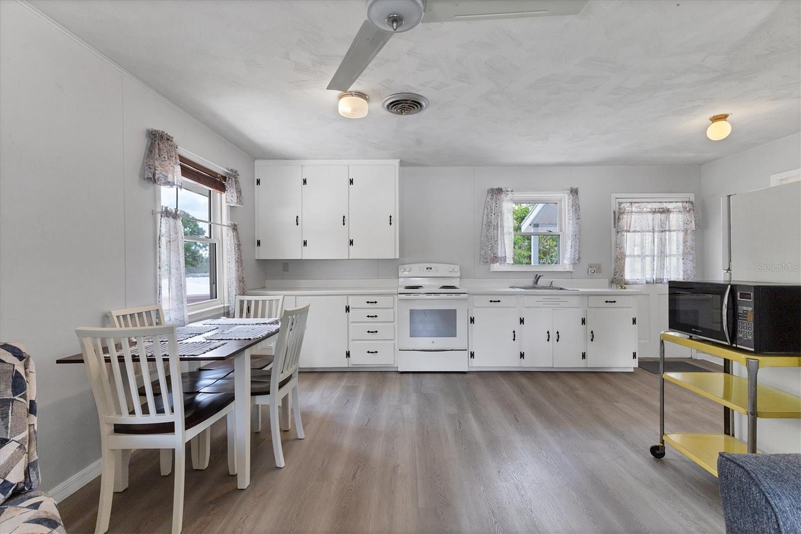 BRADEN RIVER MANOR - Residential