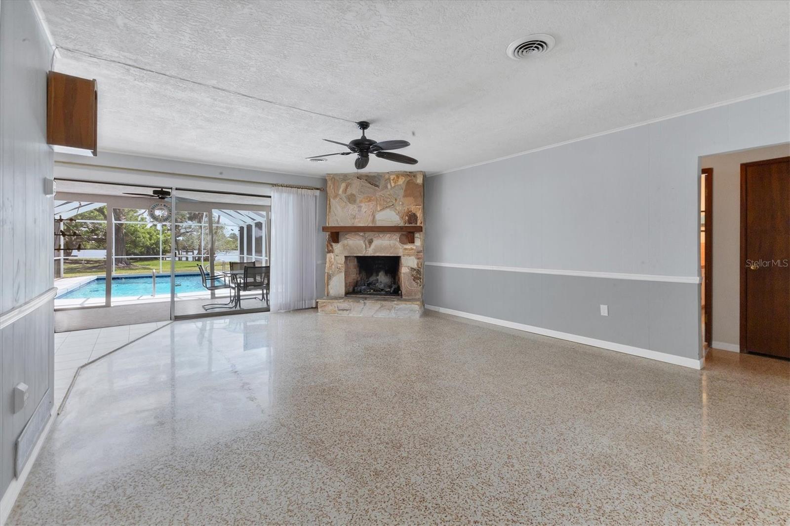 BRADEN RIVER MANOR - Residential