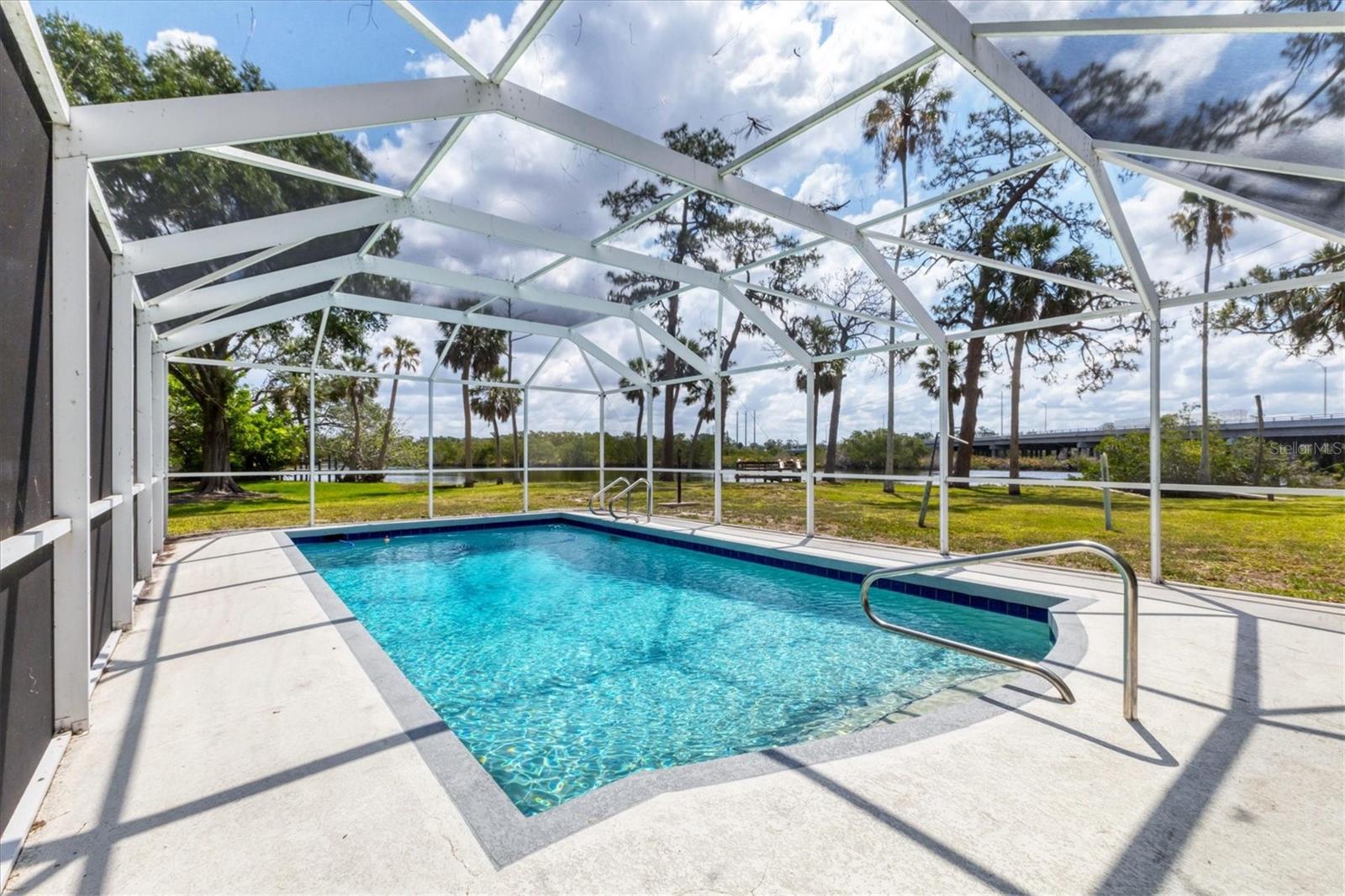 BRADEN RIVER MANOR - Residential