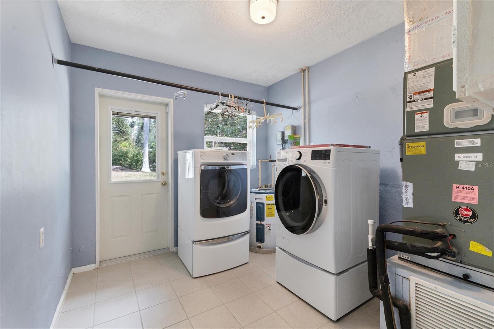 BRADEN RIVER MANOR - Residential