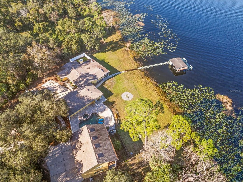 Photo of 811 Billsborough Road, Geneva, FL 32732 (MLS # O6370112)