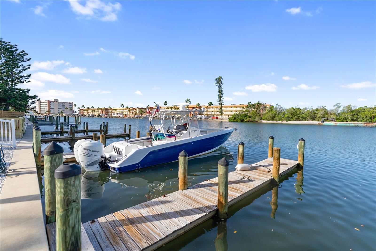 CORAL SHORES - Residential